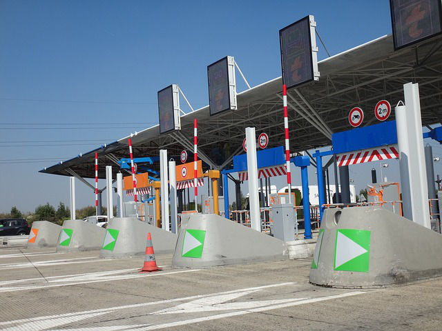 comment gagner de l'argent avec sa voiture péages