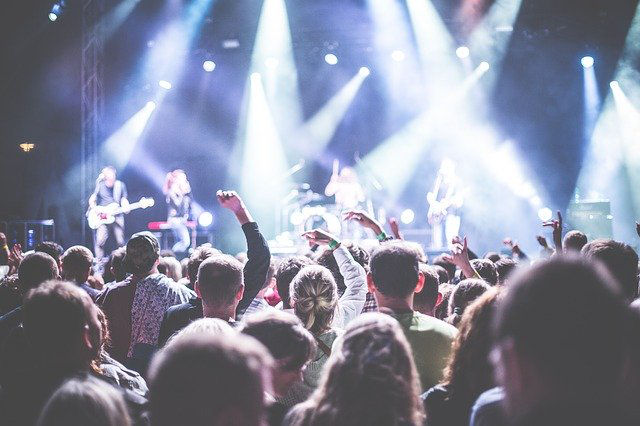 se faire un complément de revenu en vendant des places de concert