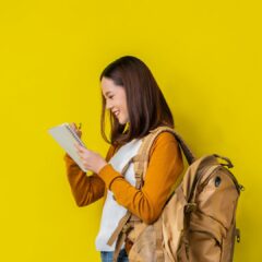 Dois-tu poursuivre tes études ou trouver un travail ?