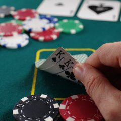 Comment s’améliorer au Poker en ligne ?