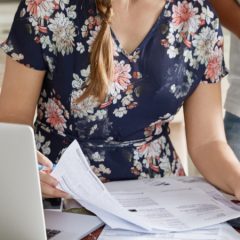 Investir et gérer son argent depuis son canapé