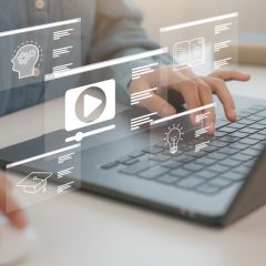 Vendre ses compétences en ligne : comment fixer ses tarifs et trouver ses clients ?