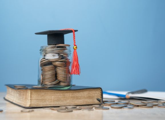 Comment faire des économies sur les frais de scolarité