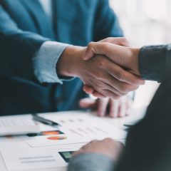 Comment profiter des ventes aux enchères pour trouver de vraies bonnes affaires